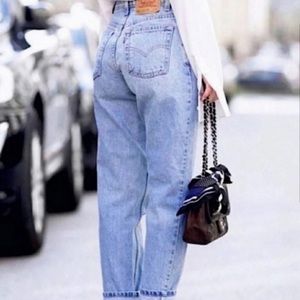 Vintage 90s Levi denim jeans 550 light wash